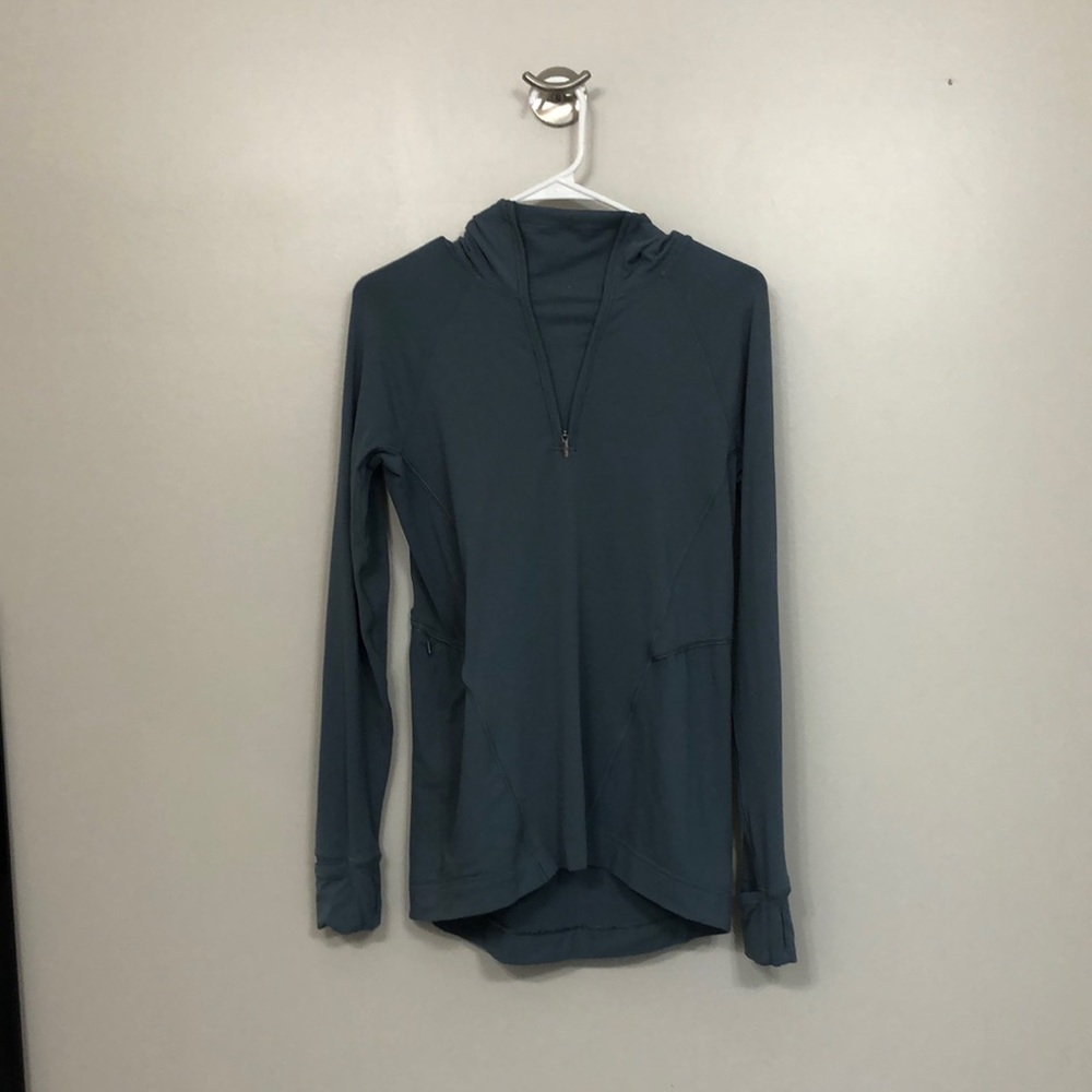 Lululemon pullover jacket, size 4.